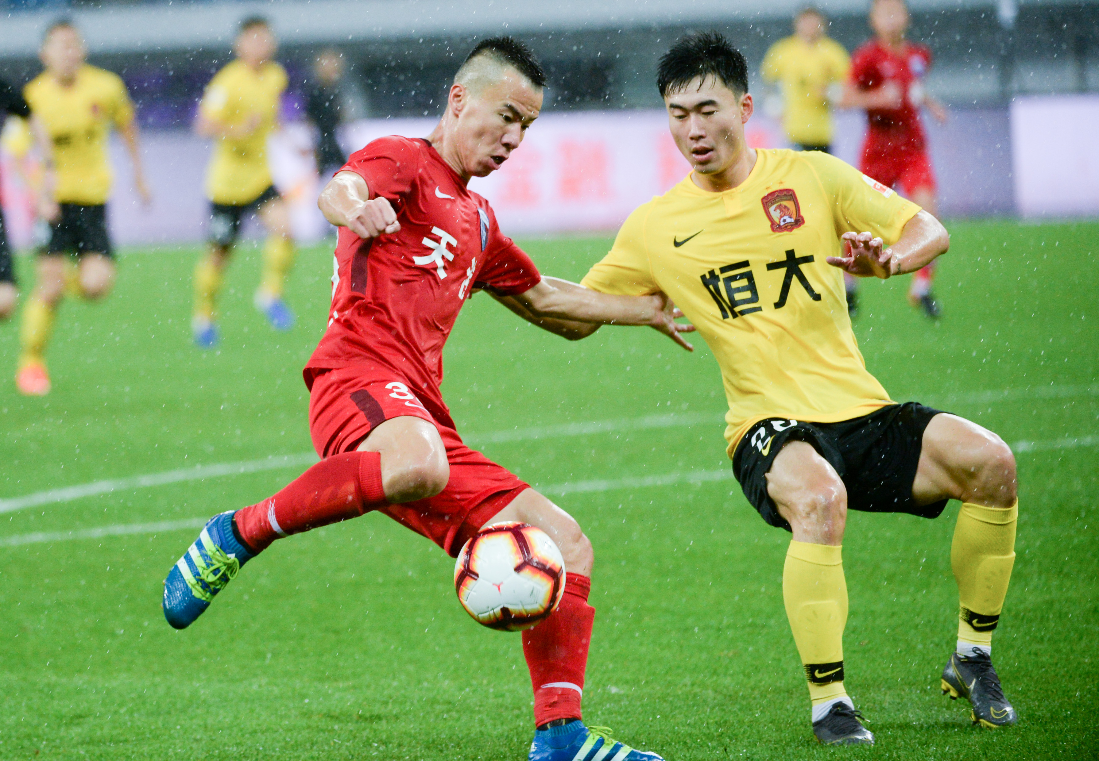 边路则通过 边路则通过